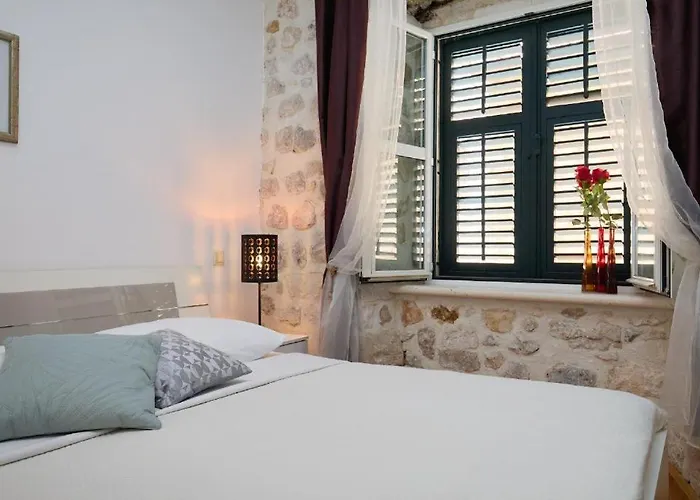 Festa Apartments & Rooms